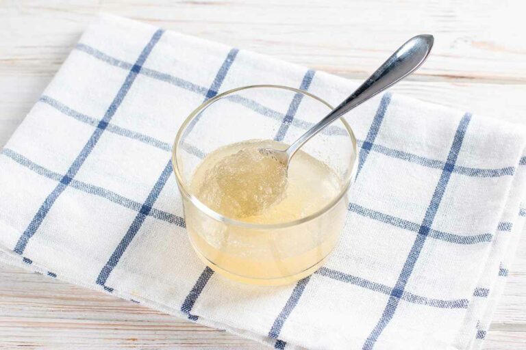 Los 5 beneficios de tomar disuelta en agua Retos