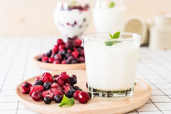 Yogurt-griego-con-frambuesas-Retos