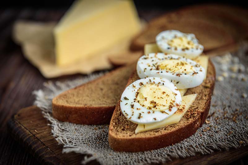 boiled-egg-cheese-whole-wheat-toast