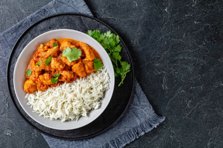 Pechuga de pollo en salsa de curry